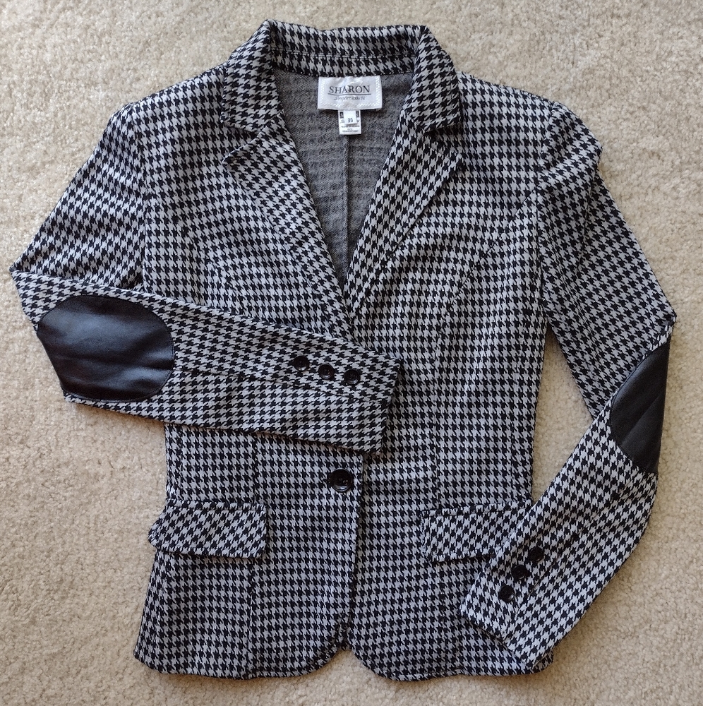 Beautiful Black and White Houndstooth Blazer Size S